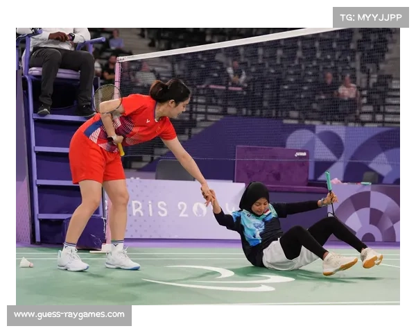 孙杨赛后与季新杰亲切互动展现老将惺惺相惜的温暖瞬间 孙杨赛后与季新杰亲切互动展现老将惺惺相惜的温暖瞬间