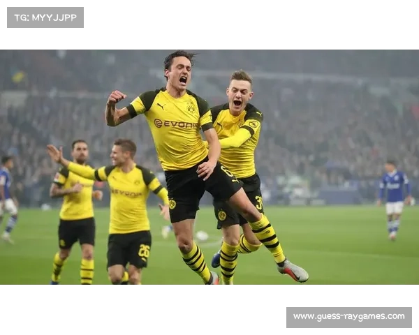 拜仁慕尼黑有望提前加冕冠军若下轮击败多特蒙德即可稳坐德甲积分榜首 拜仁慕尼黑有望提前加冕冠军若下轮击败多特蒙德即可稳坐德甲积分榜首